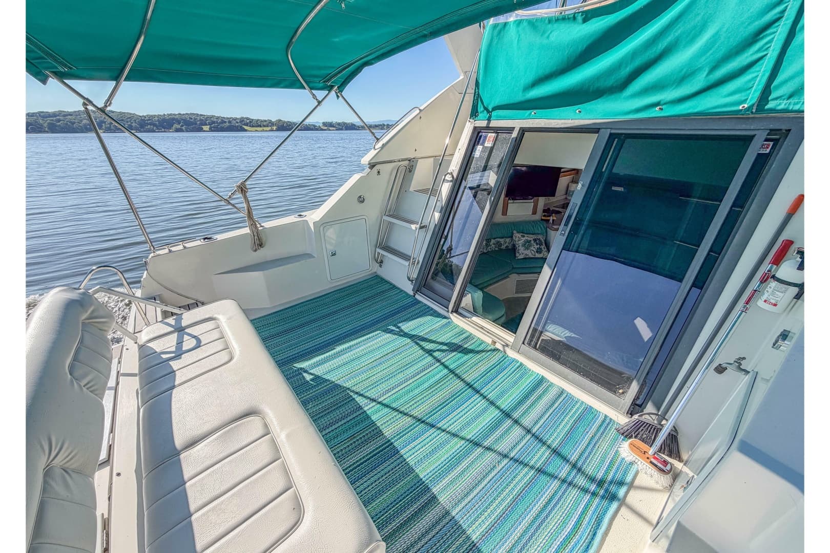 1994 Carver 380 Santego