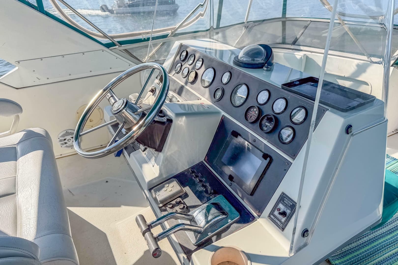 1994 Carver 380 Santego