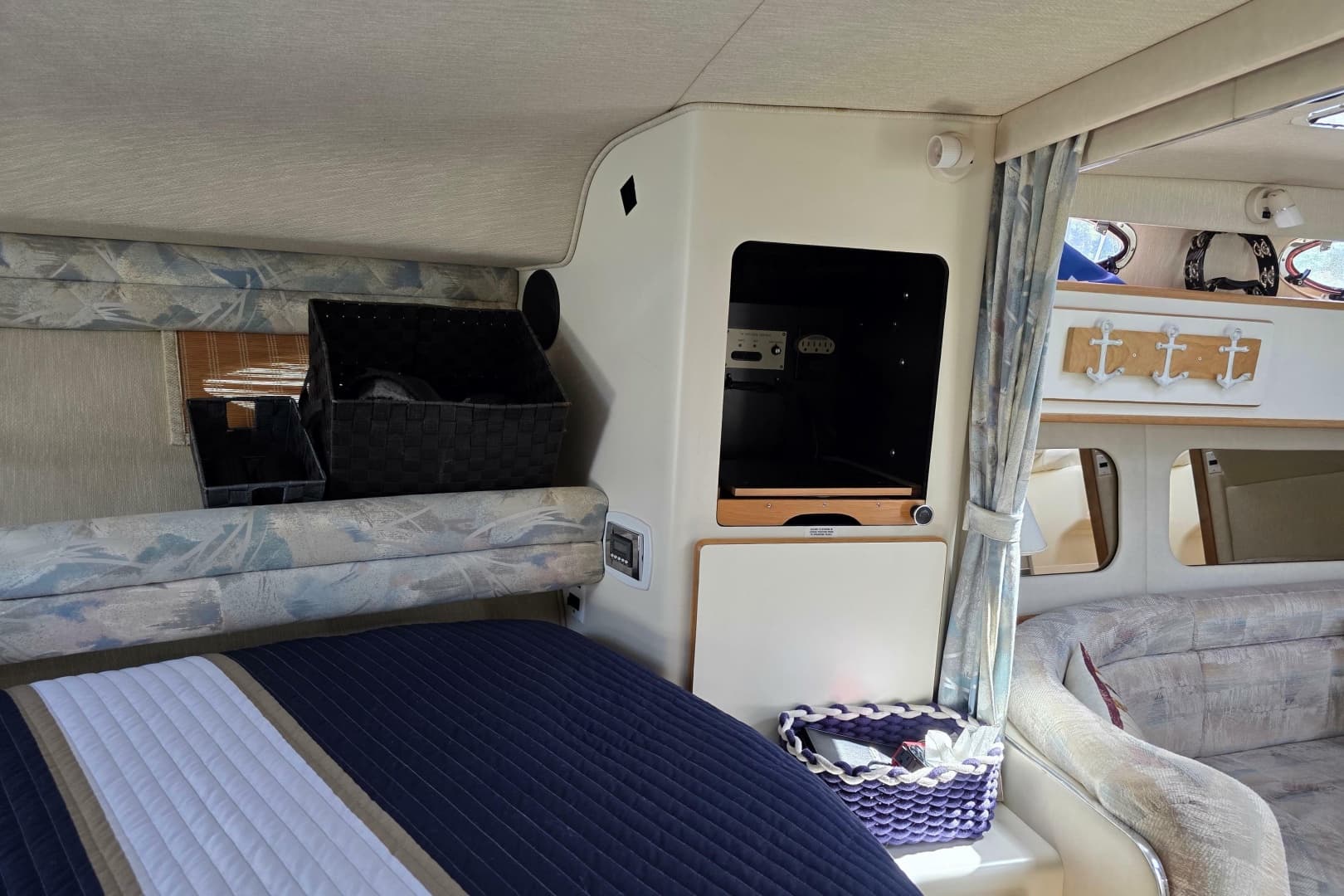 1994 Sea Ray 370 Express Cruiser