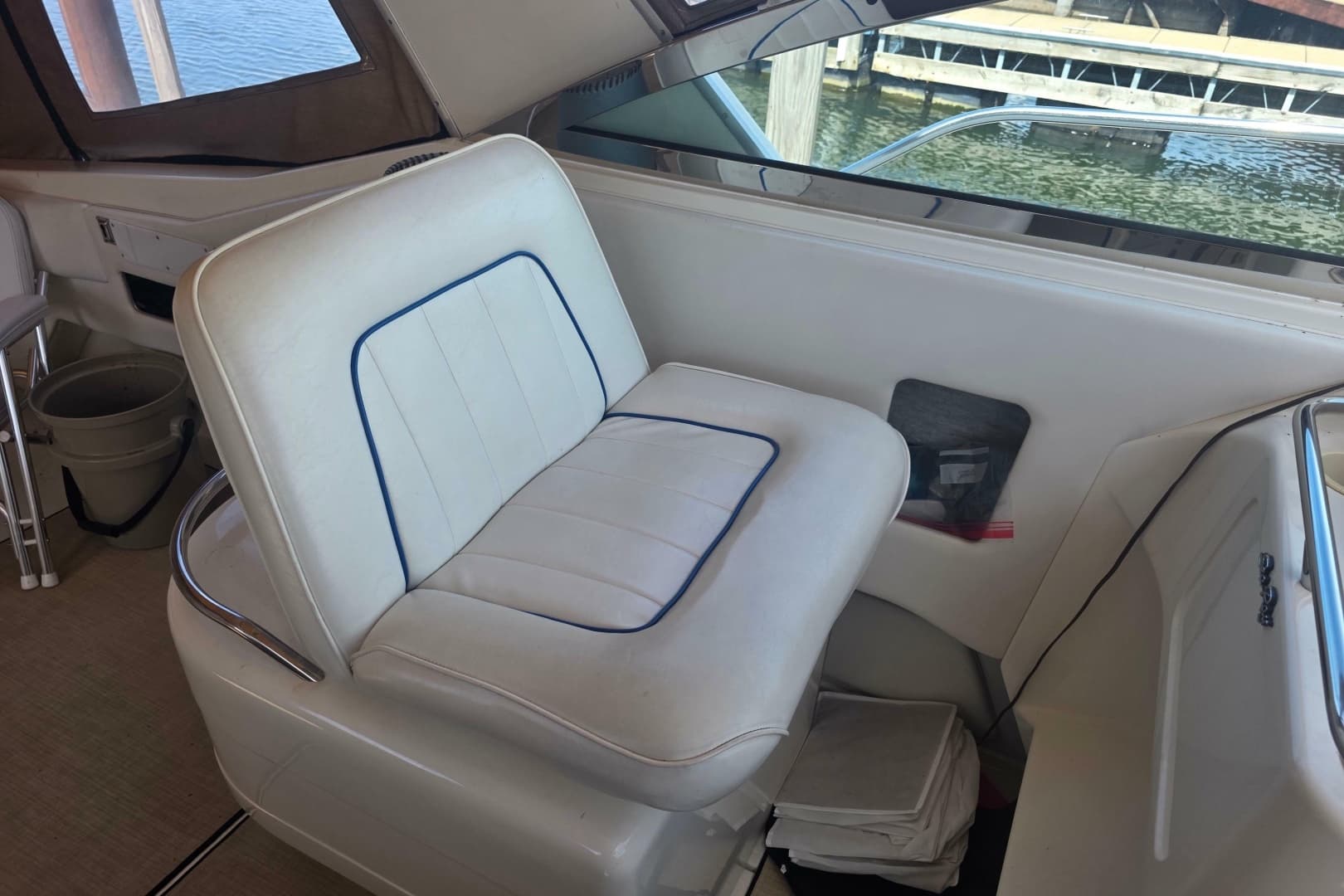 1994 Sea Ray 370 Express Cruiser