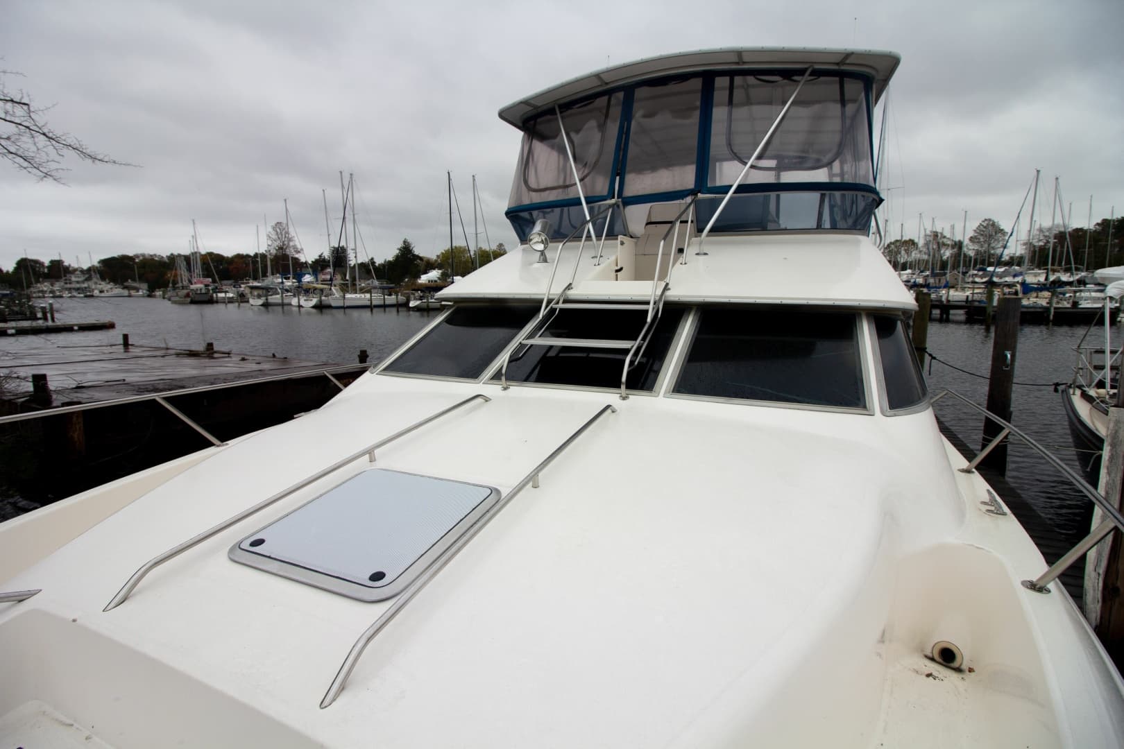 1993 Sea Ray 440 Express Bridge