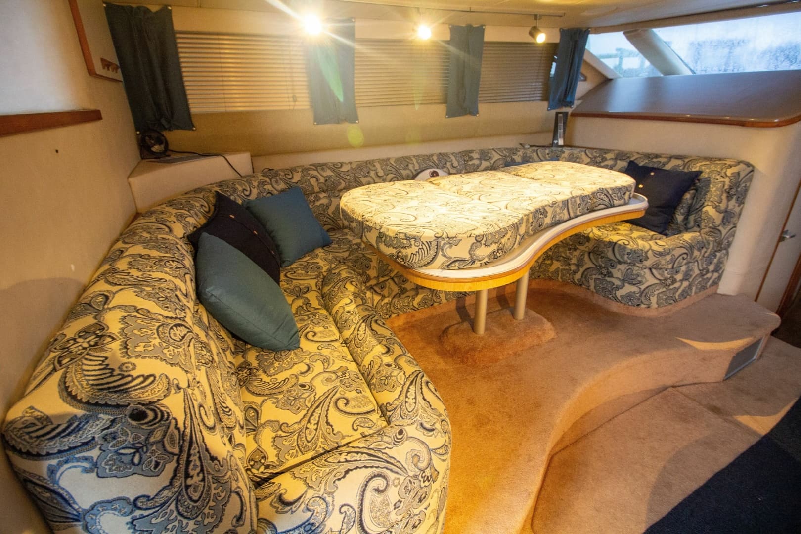 1993 Sea Ray 440 Express Bridge
