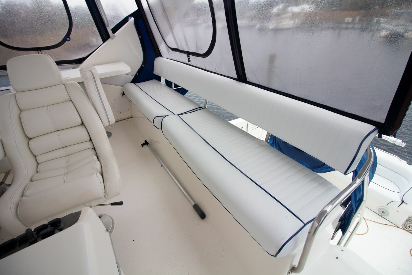 1993 Sea Ray 440 Express Bridge