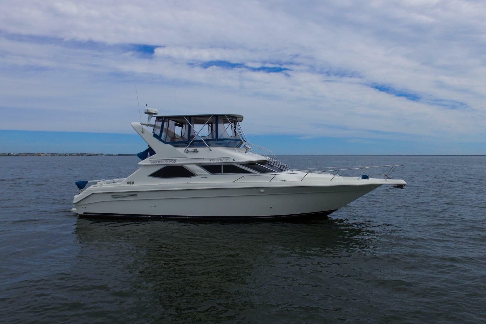 1993 Sea Ray 440 Express Bridge