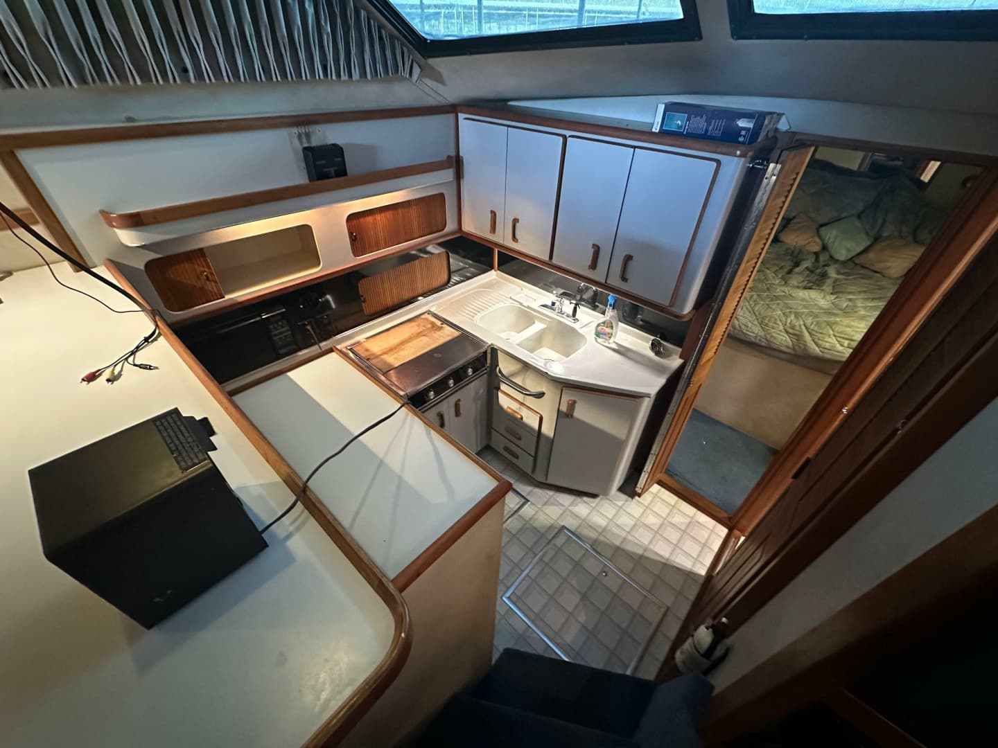 1991 Sea Ray 380 Aft Cabin