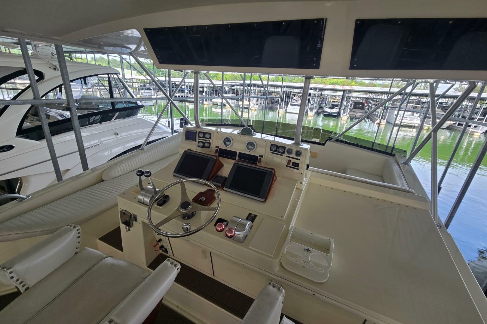 1990 Viking 53 Convertible