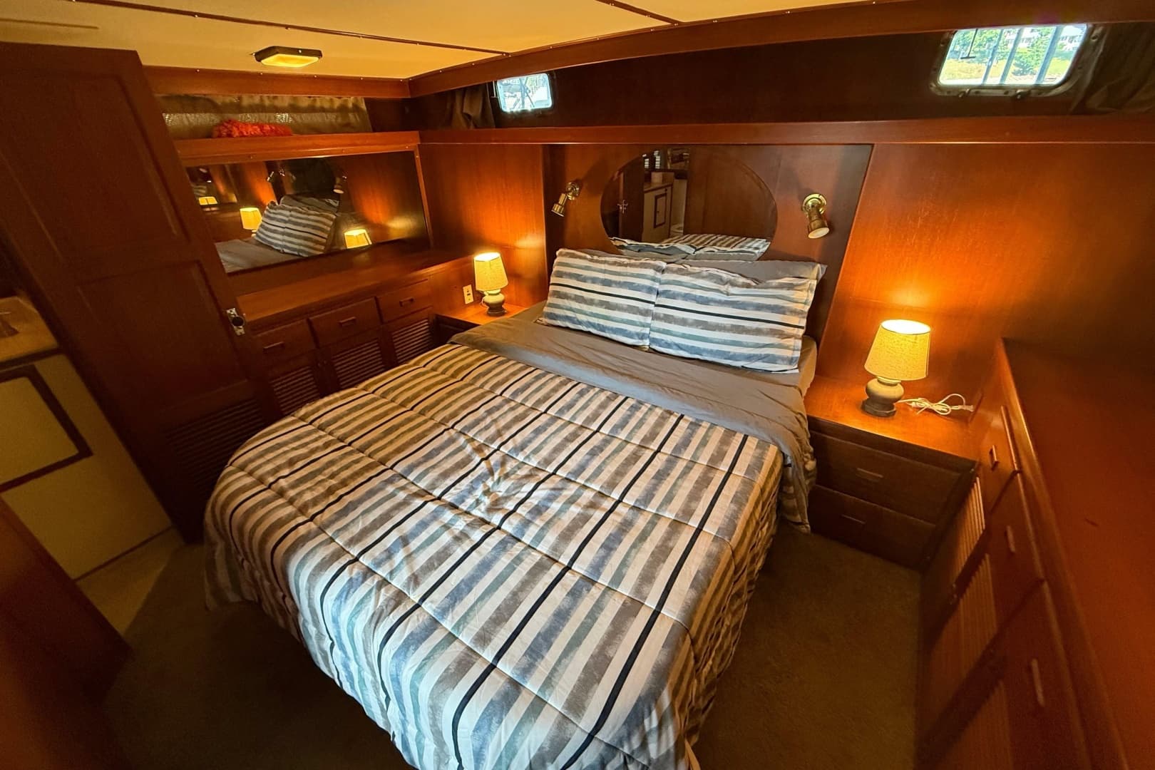 1989 Heritage East 40