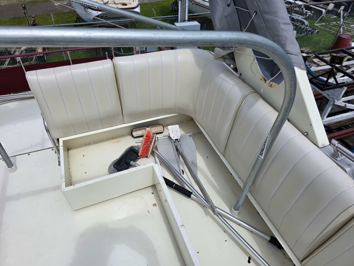 1988 Marinette 37 Motor Yacht