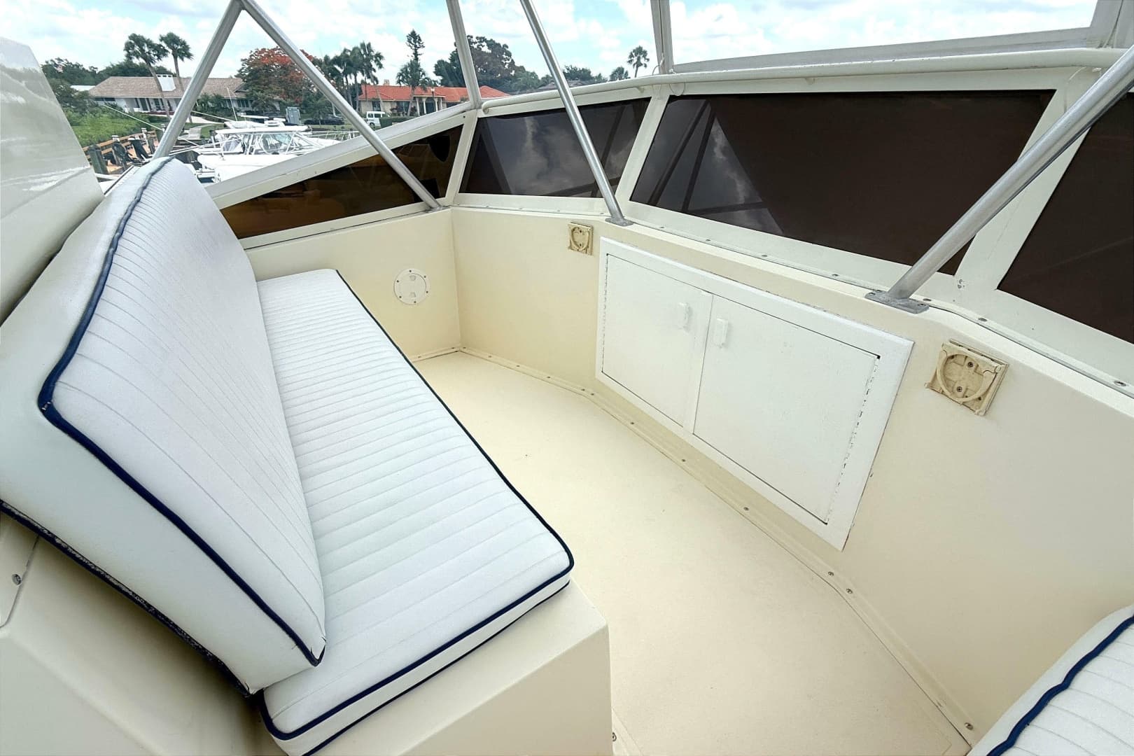 1986 Viking 35 Convertible