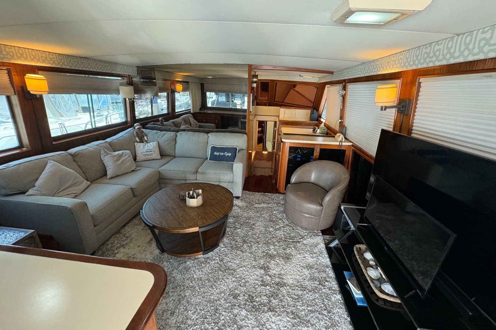1985 Hatteras 60 Convertible