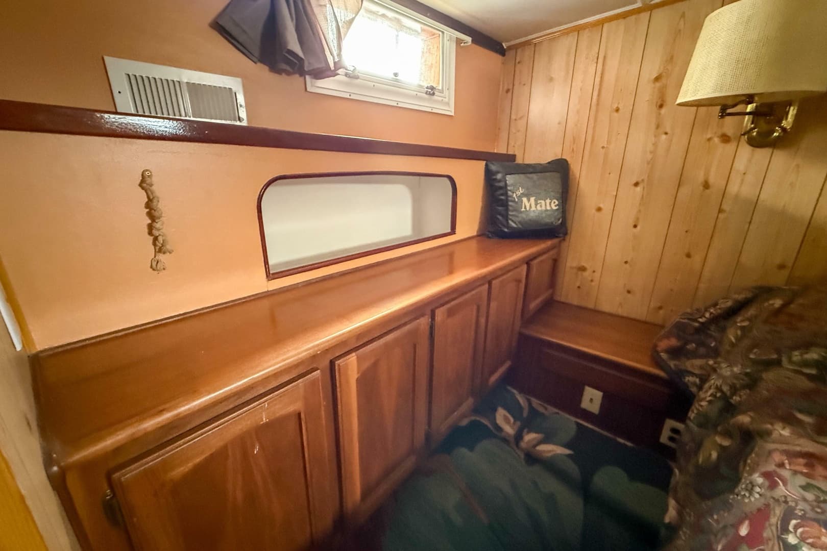 1956 Burger Pilothouse
