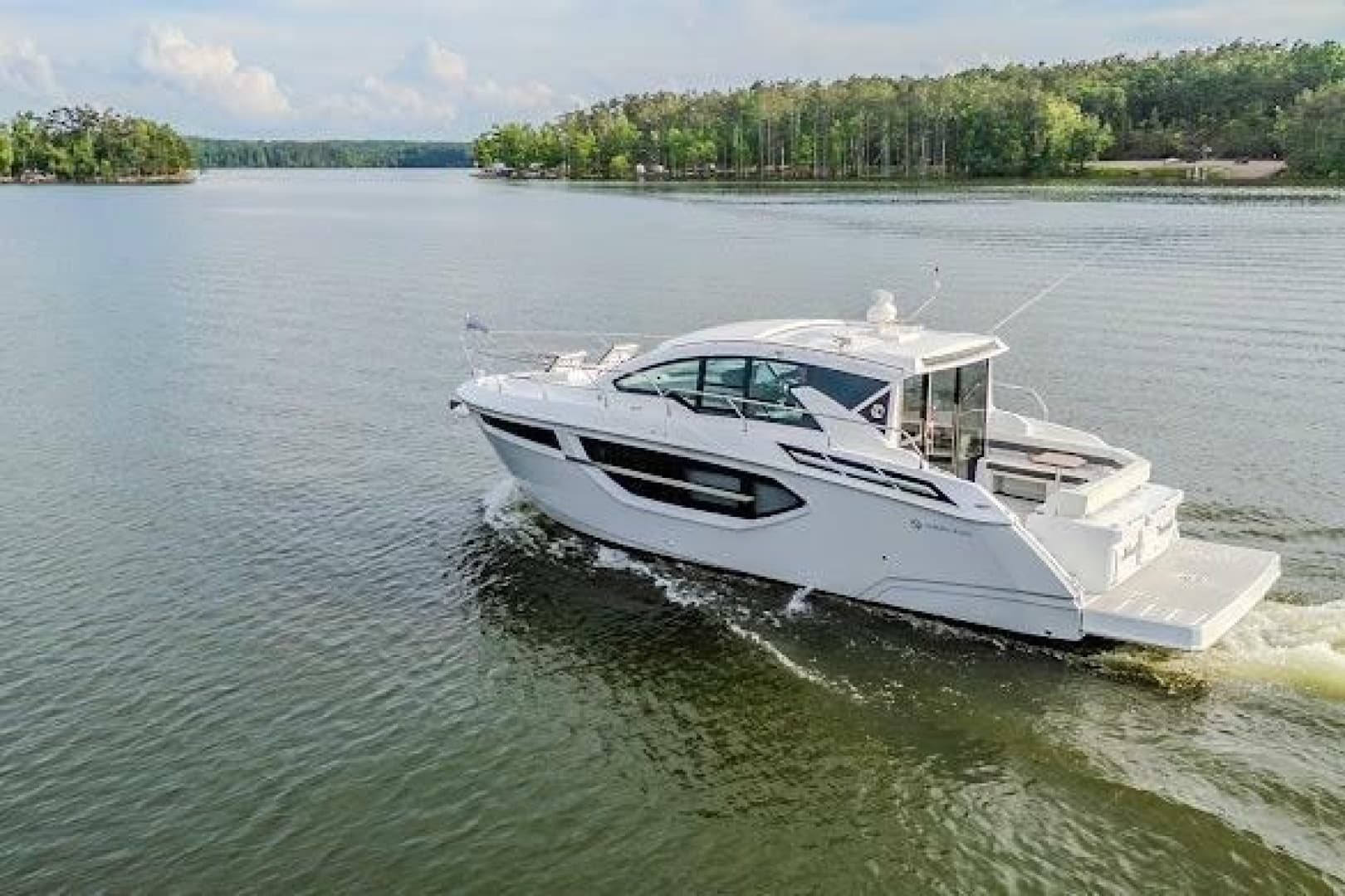 2023 Cruisers Yachts 42 Cantius