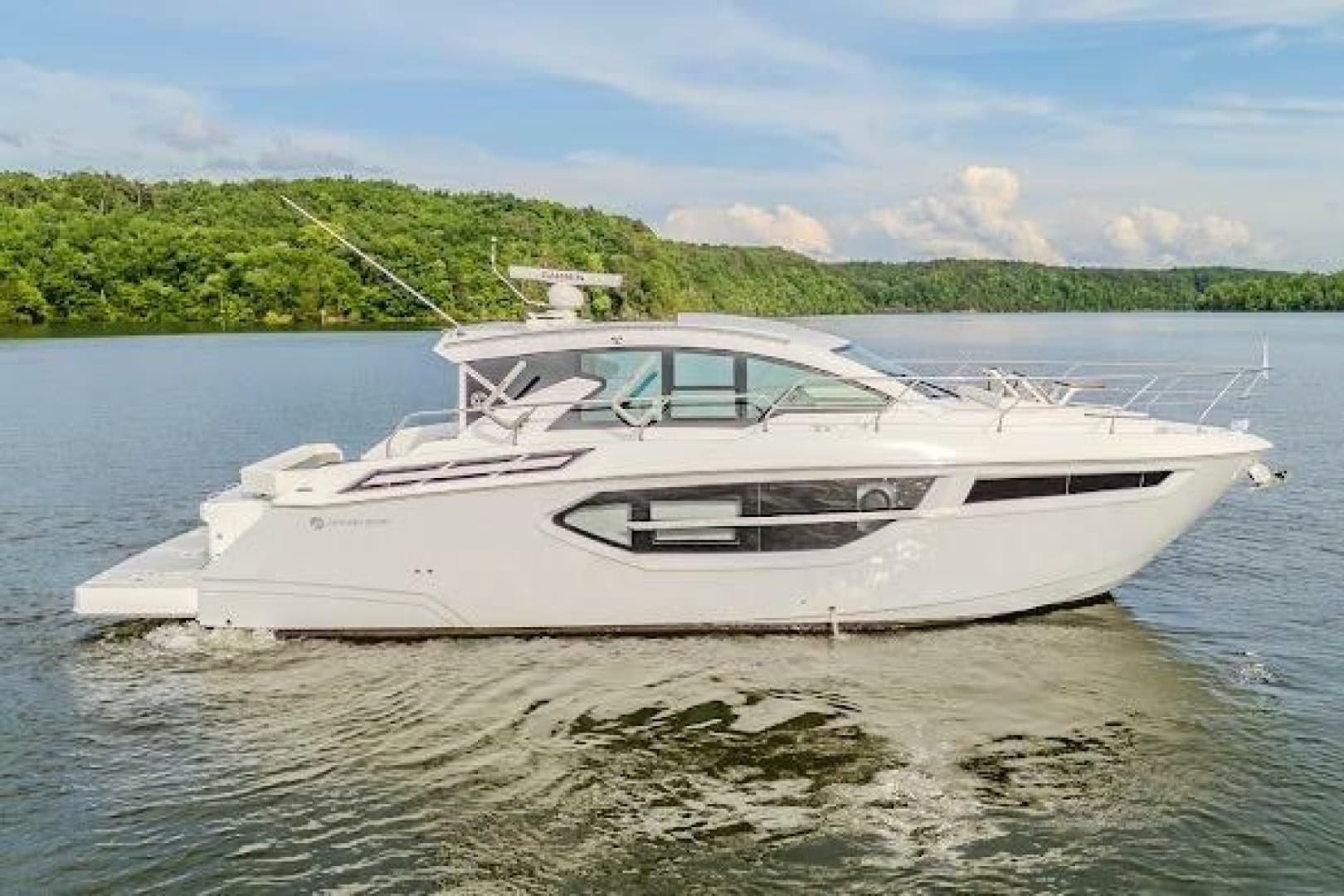 2023 Cruisers Yachts 42 Cantius