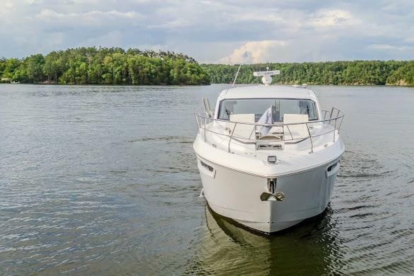 2023 Cruisers Yachts 42 Cantius