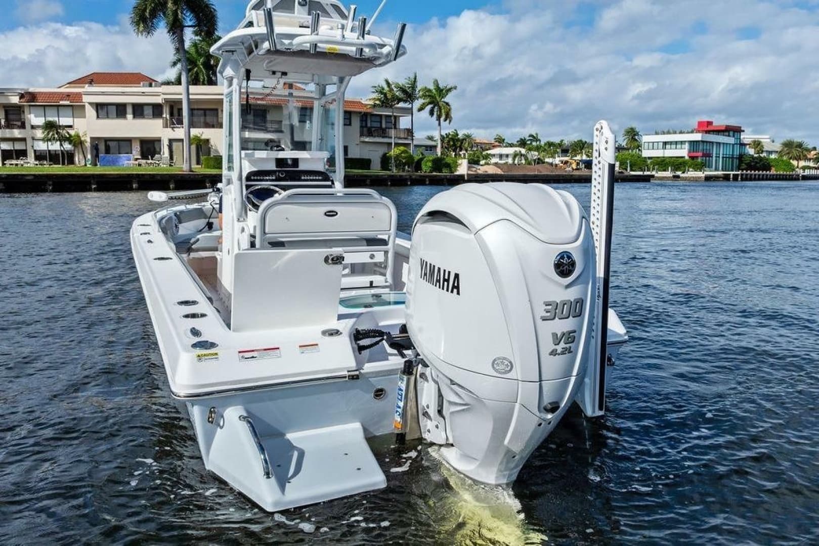 2023 Everglades 243 Center Console