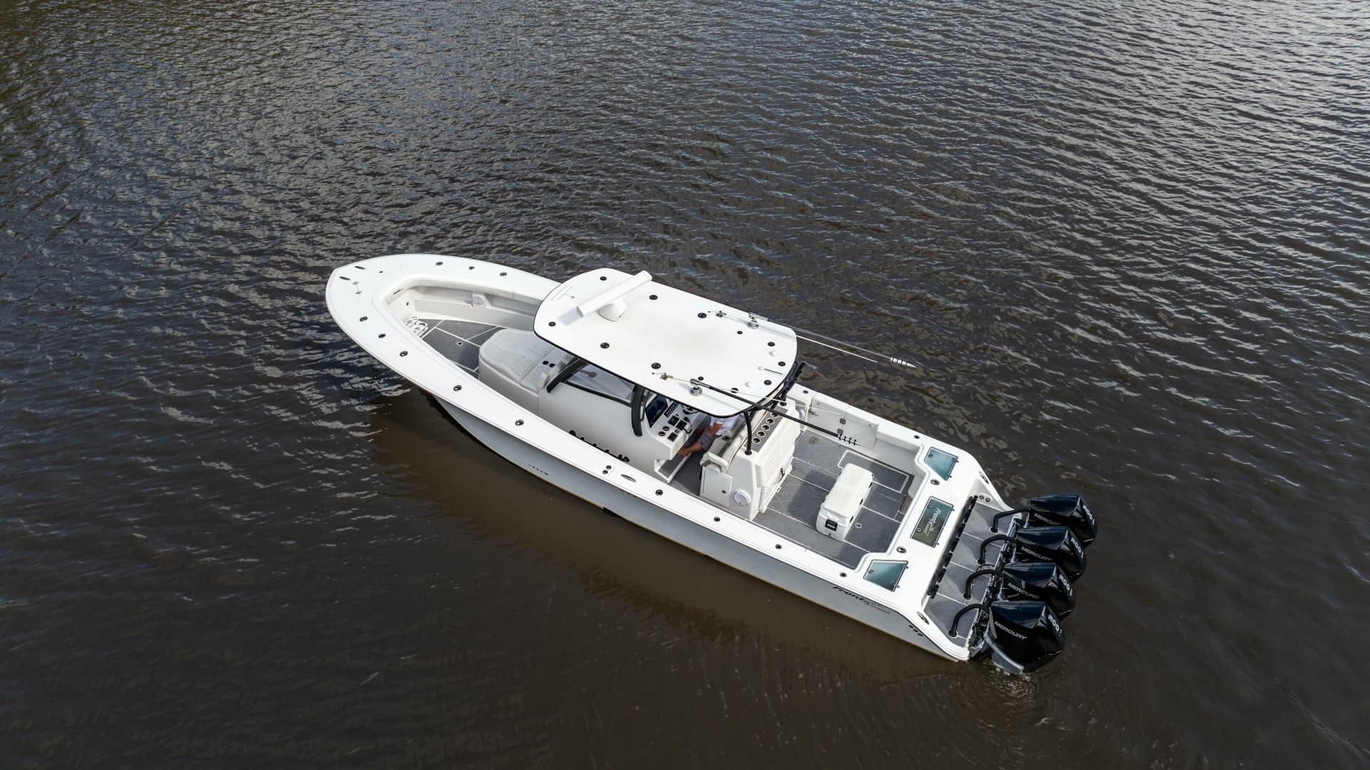 2023 Front Runner 39 Center Console