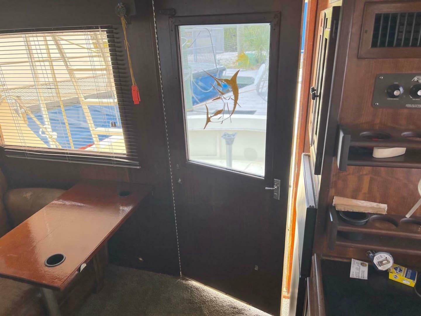 1975 Hatteras 36 Convertible