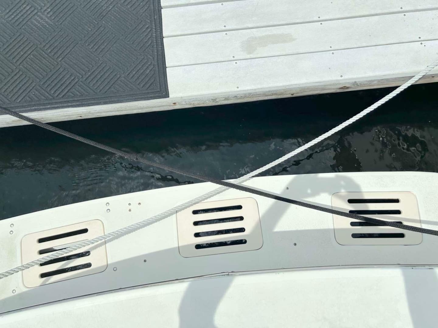 1975 Hatteras 36 Convertible