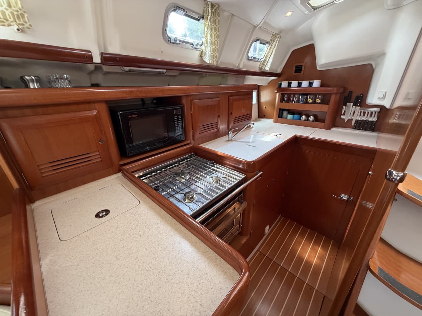 2007 Beneteau 423