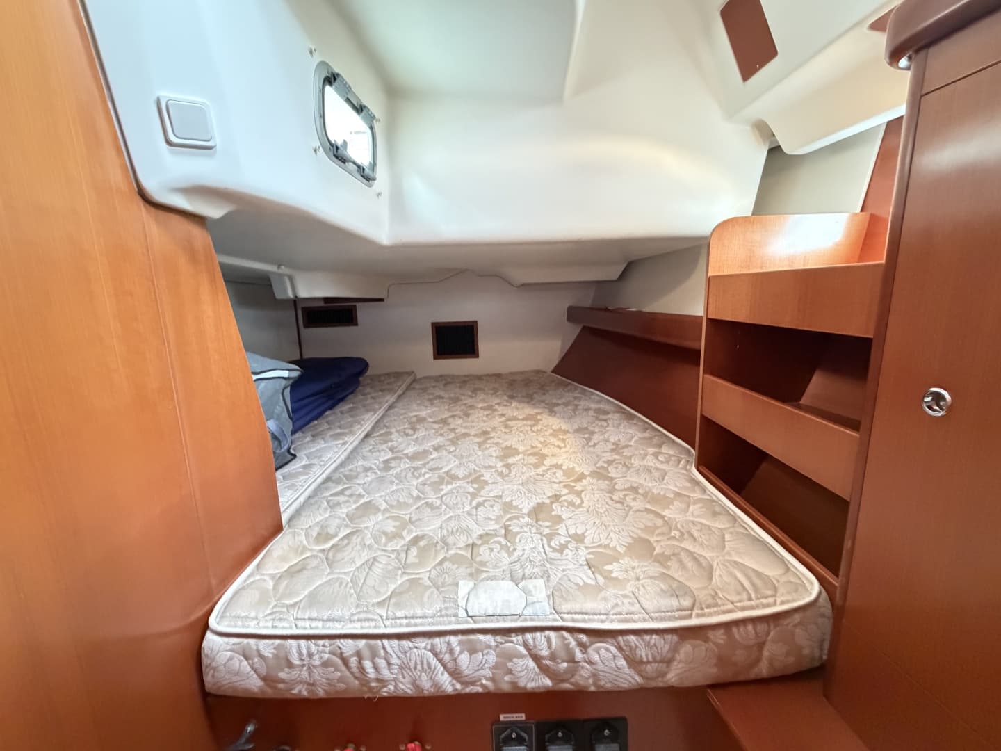2007 Beneteau 423