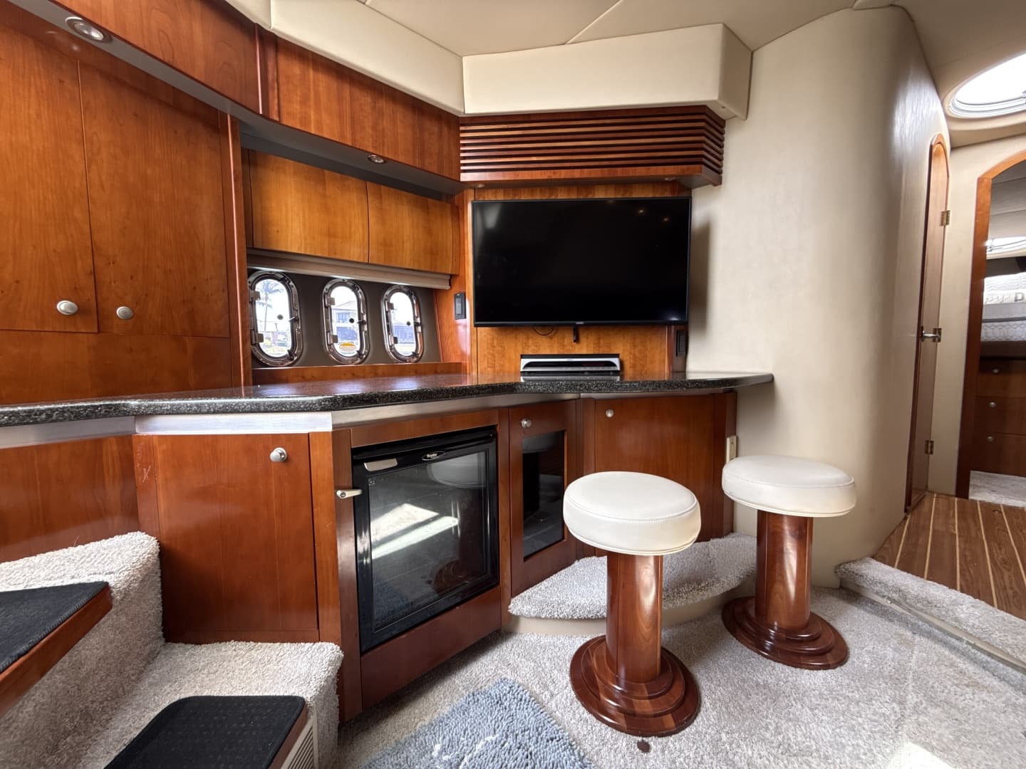 2006 Cruisers Yachts 420 Express