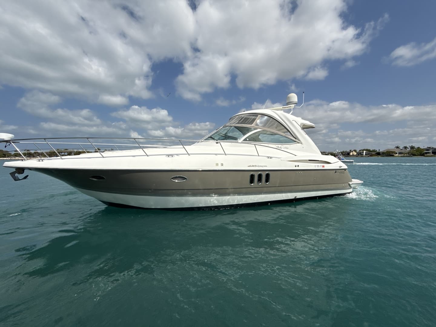 2006 Cruisers Yachts 420 Express