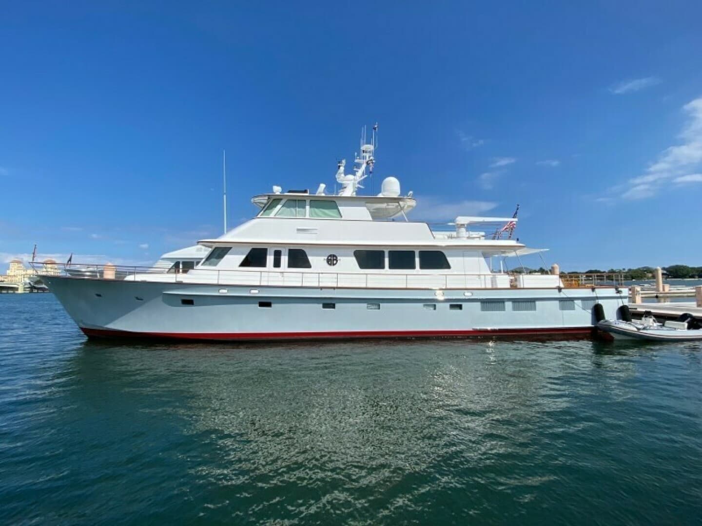 2003 New England Boatworks Enclosed Raised Pilothouse