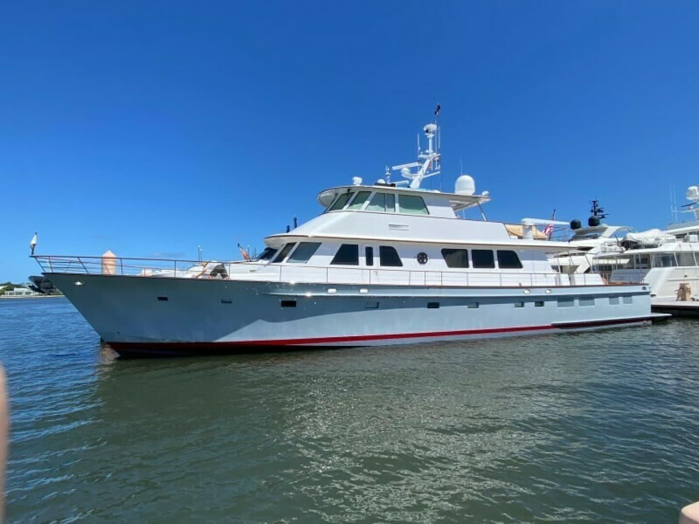 2003 New England Boatworks Enclosed Raised Pilothouse