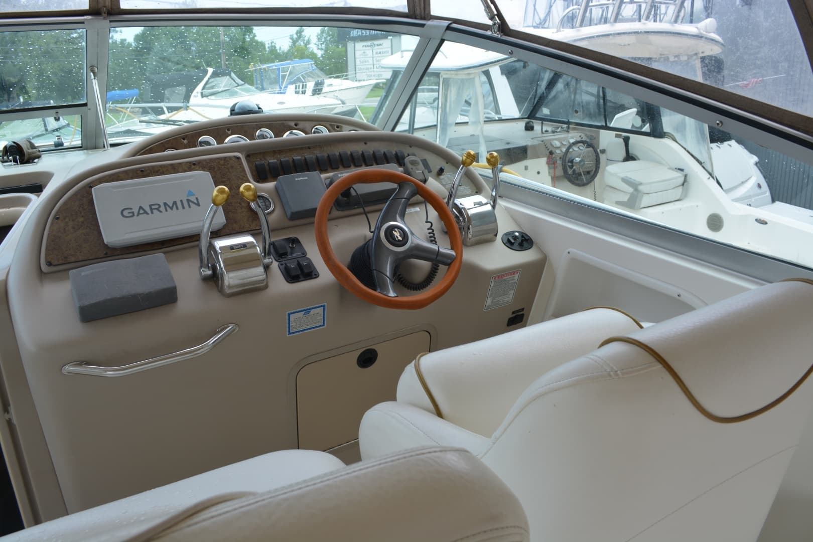 1999 Sea Ray 310 Sundancer
