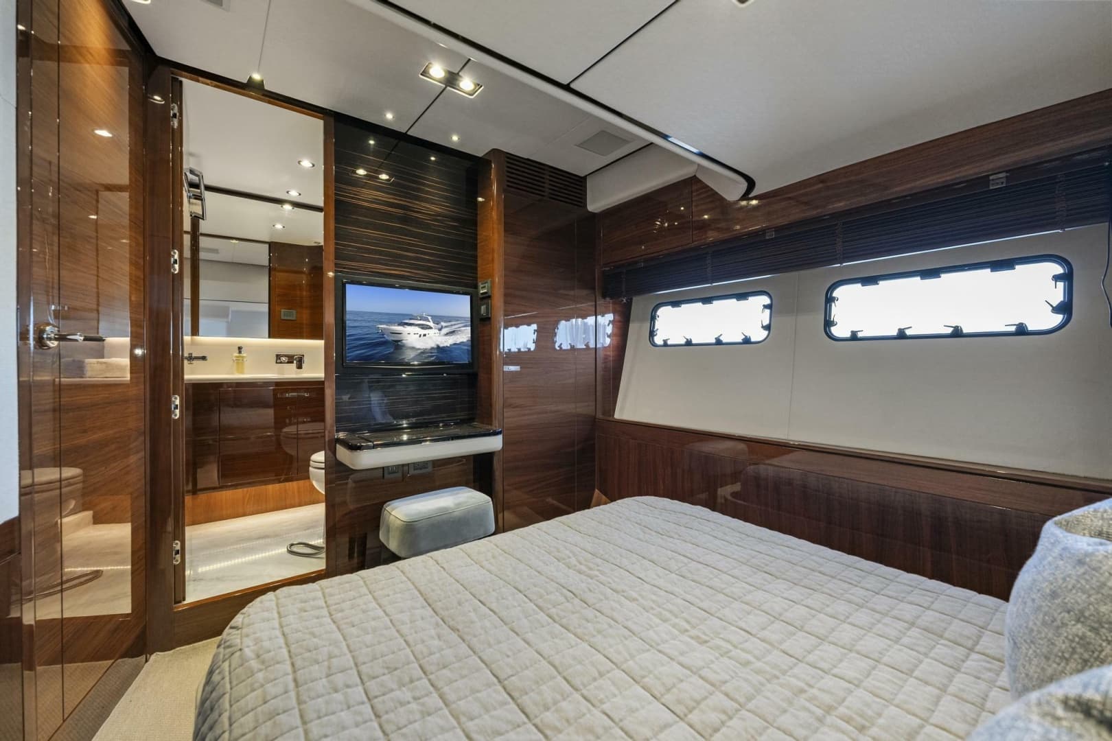 2018 Princess Y75