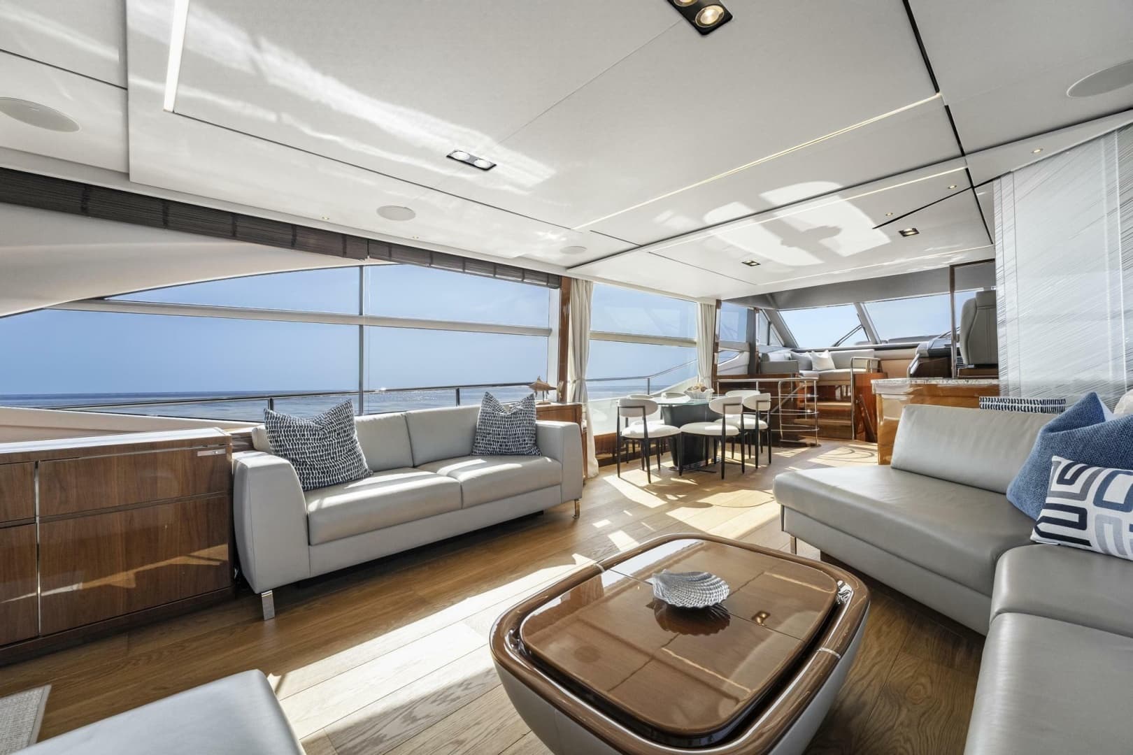 2018 Princess Y75