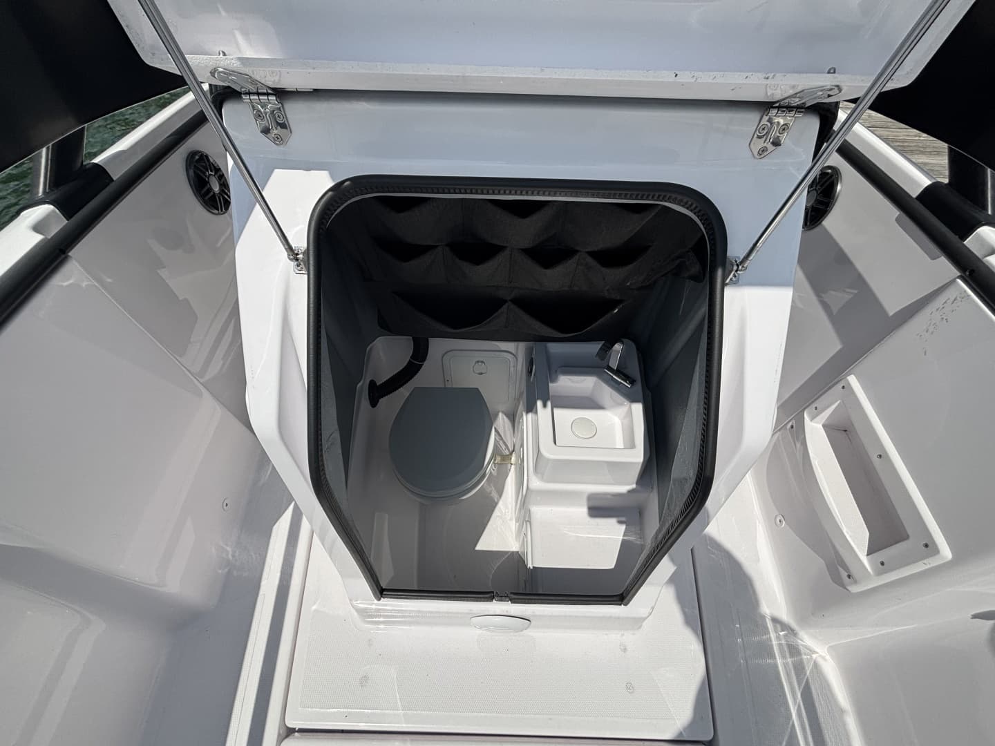 2022 Axopar 22 T-Top