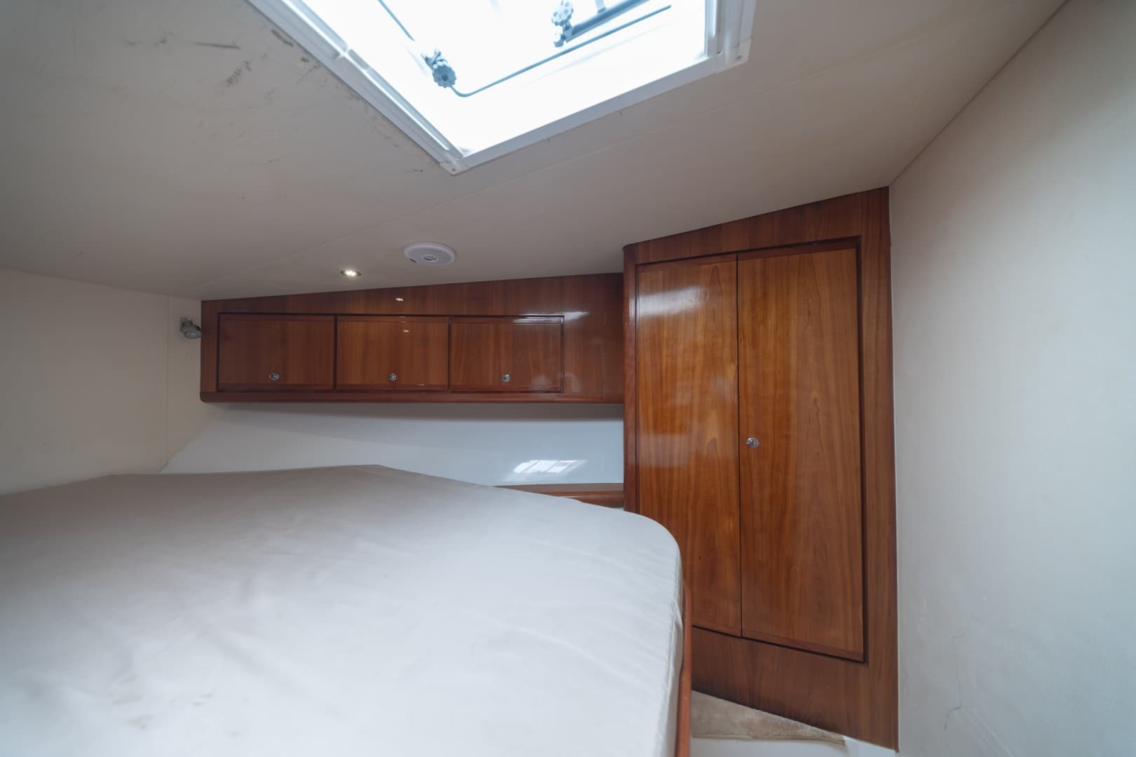2003 Bertram 390 Convertible