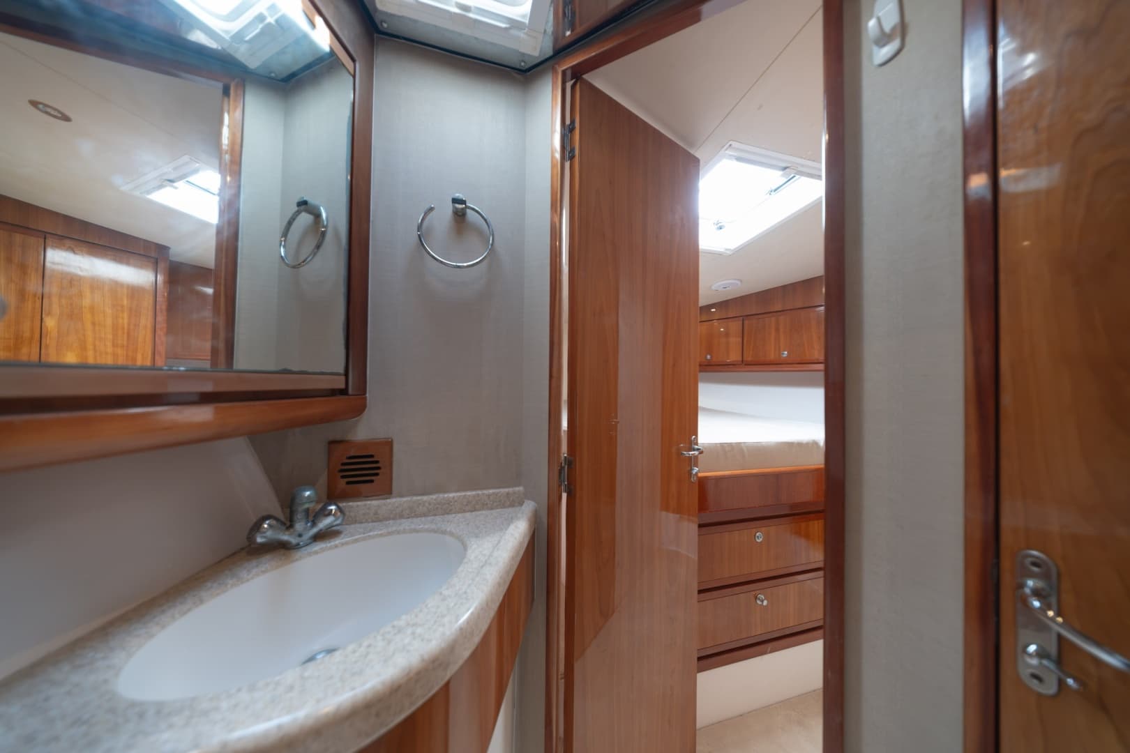 2003 Bertram 390 Convertible