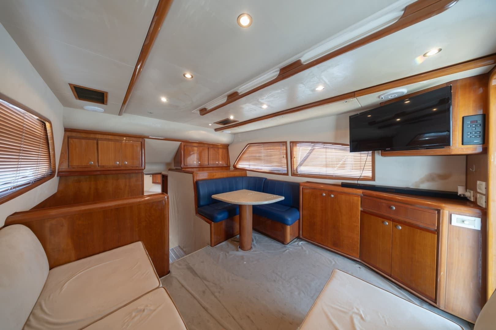 2003 Bertram 390 Convertible