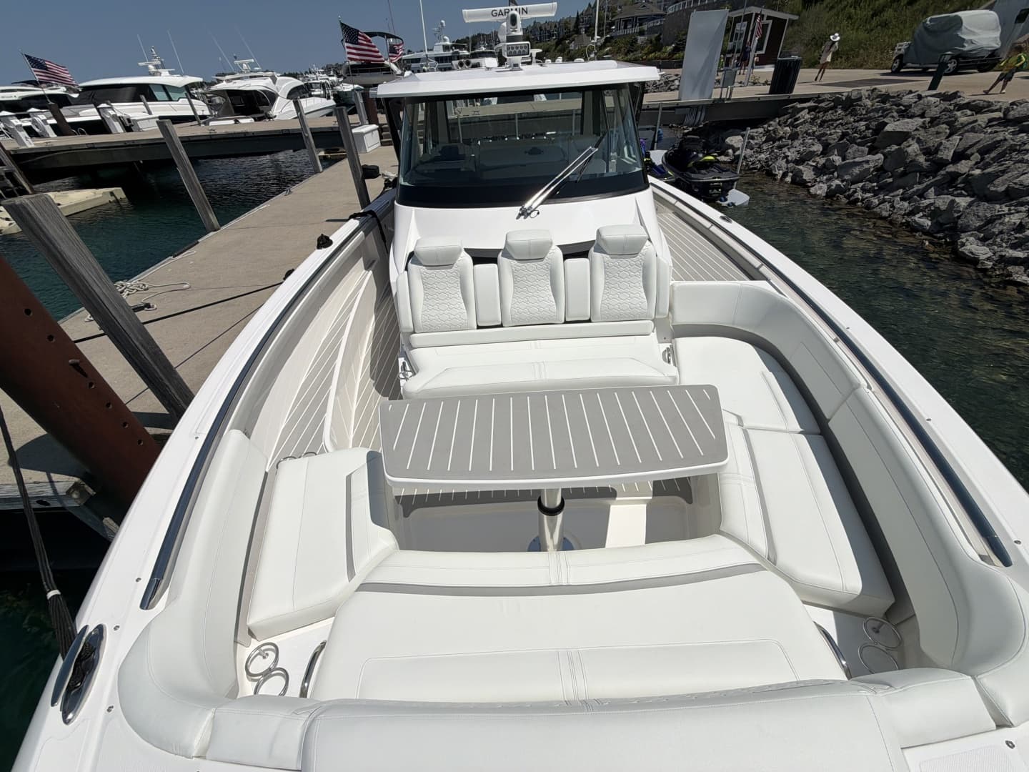 2026 Tiara Yachts 48 LS