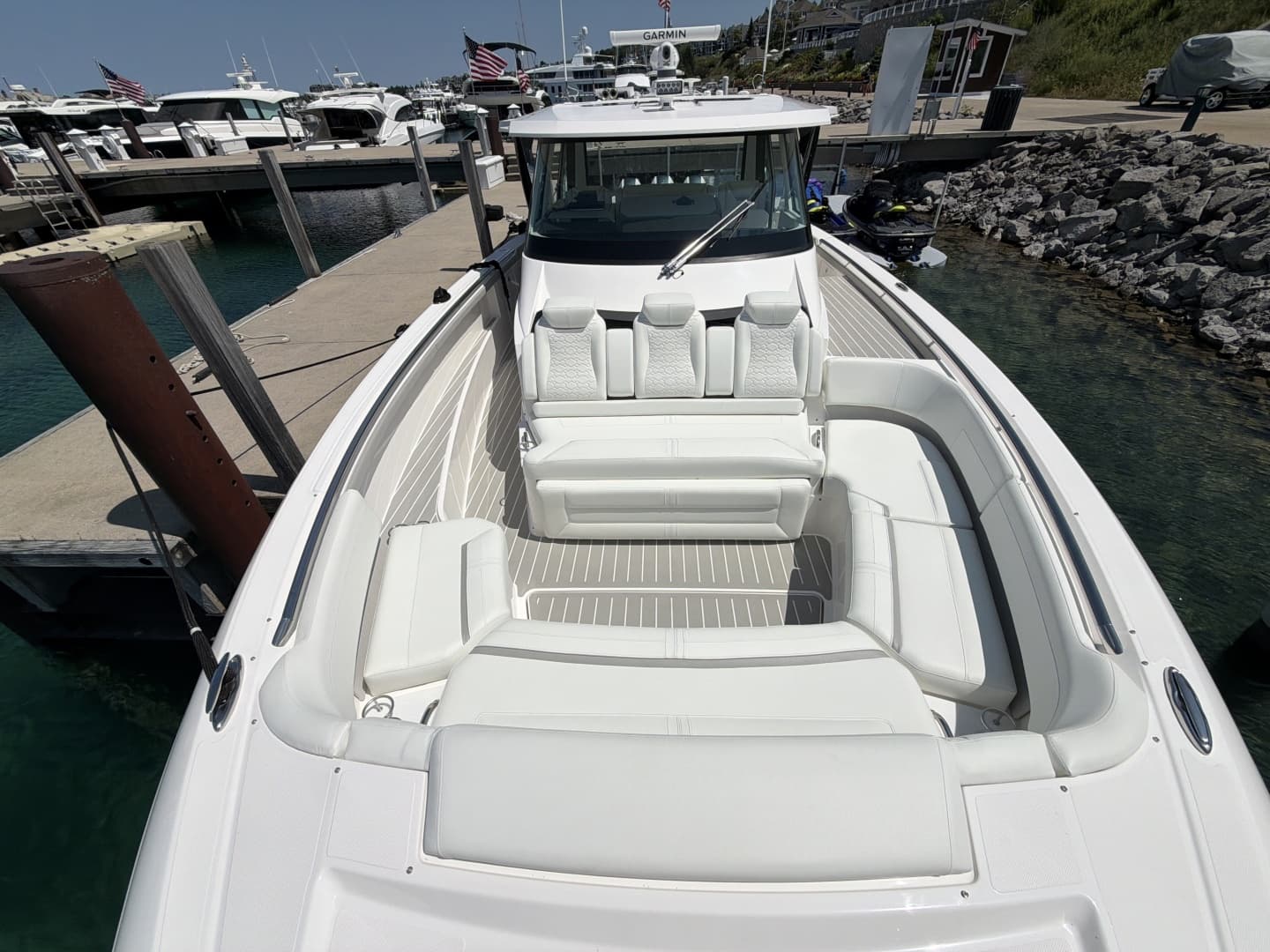 2026 Tiara Yachts 48 LS