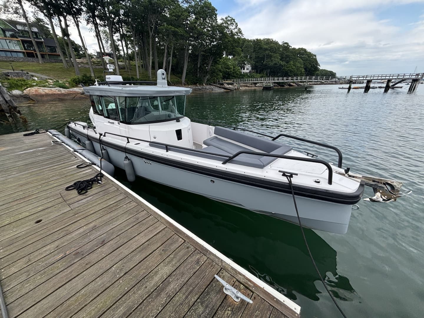 2021 Axopar 28 Cabin