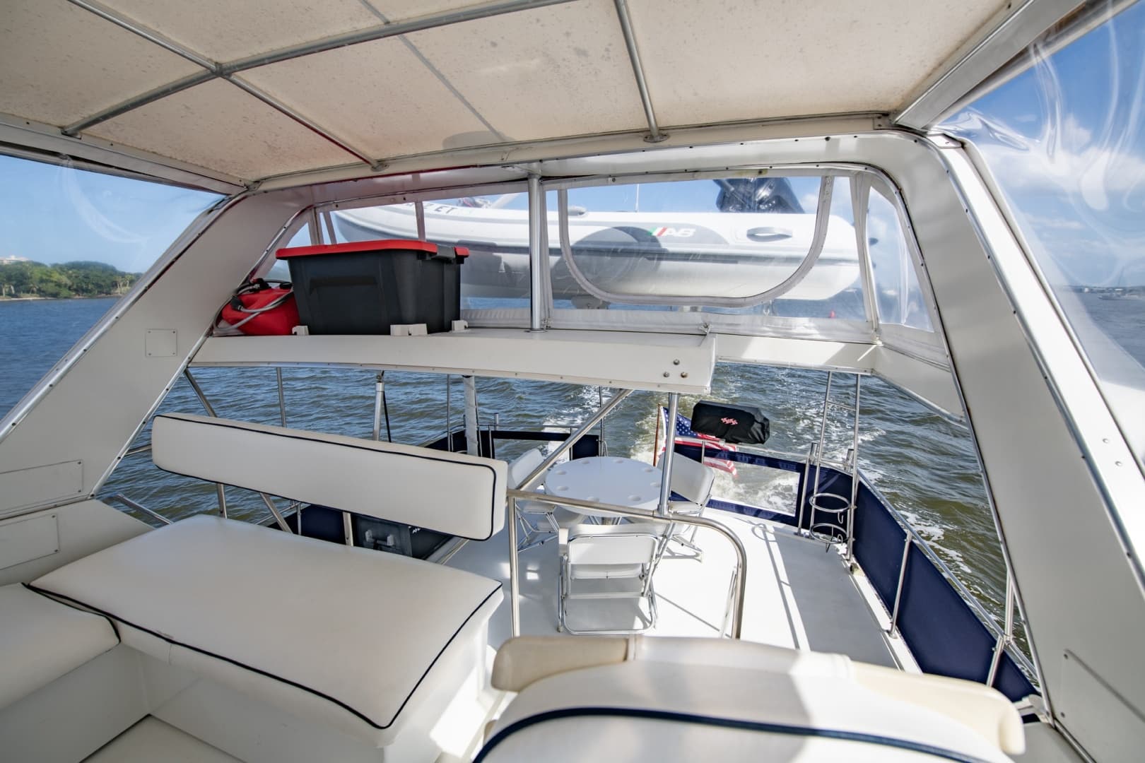 1988 Tollycraft 44 Cockpit M.Y.