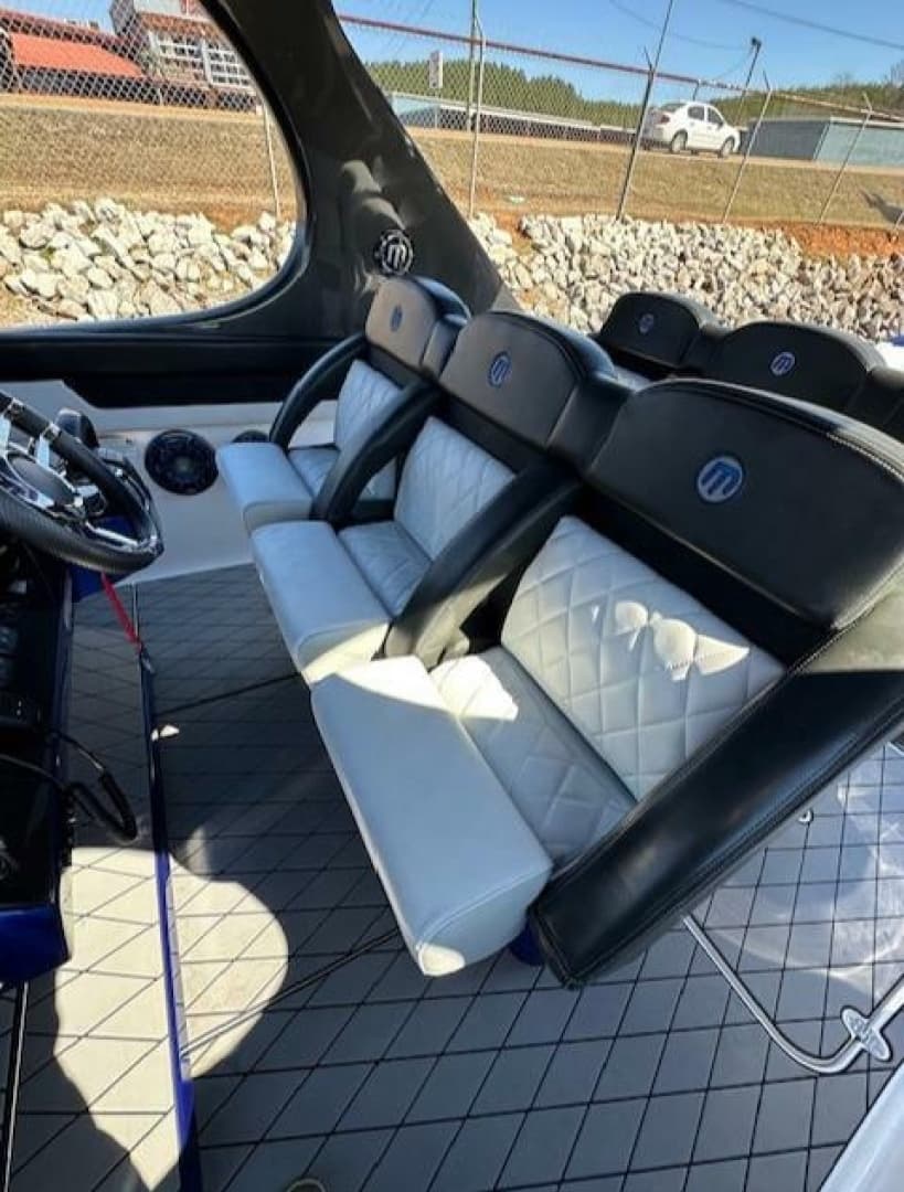 2019 Mystic M4200