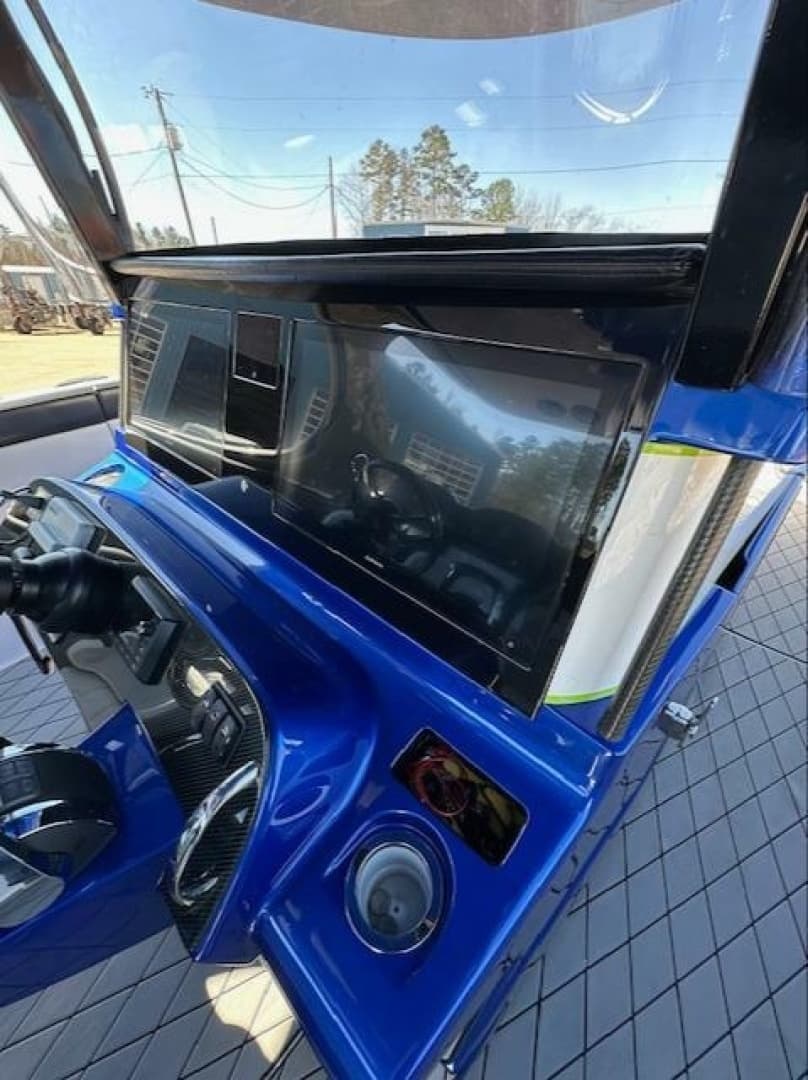 2019 Mystic M4200