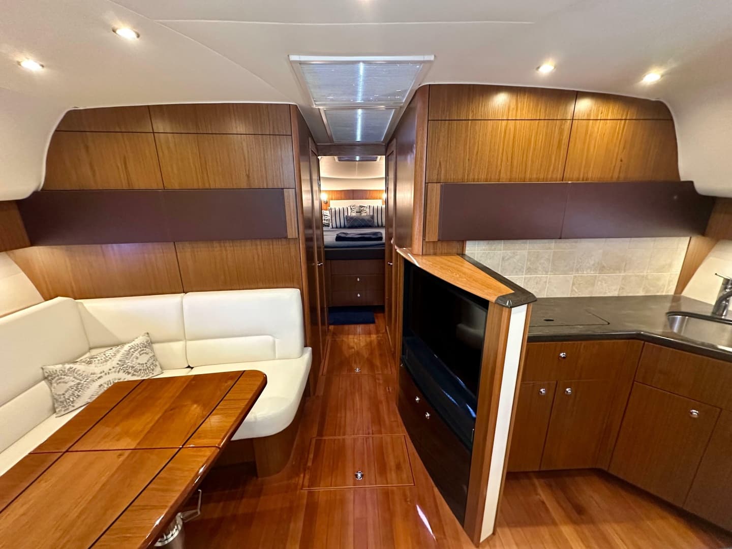 2018 Tiara Yachts 4300 Open