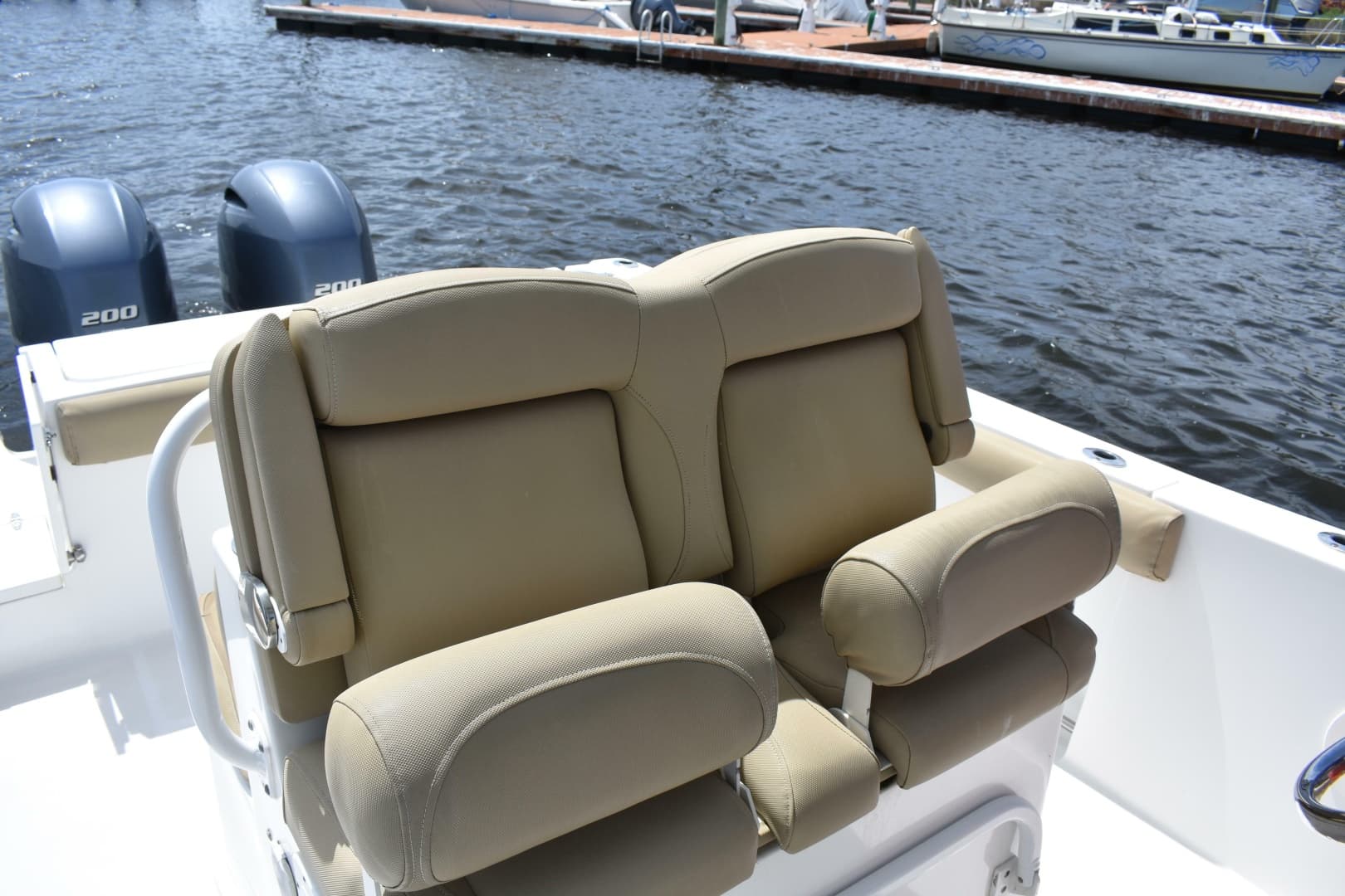 2017 Sea Hunt Gamefish 27 Forward Seating