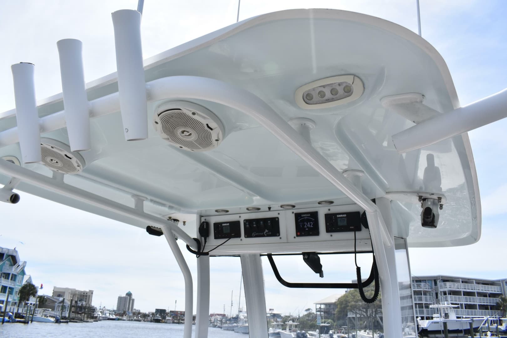 2017 Sea Hunt Gamefish 27FS