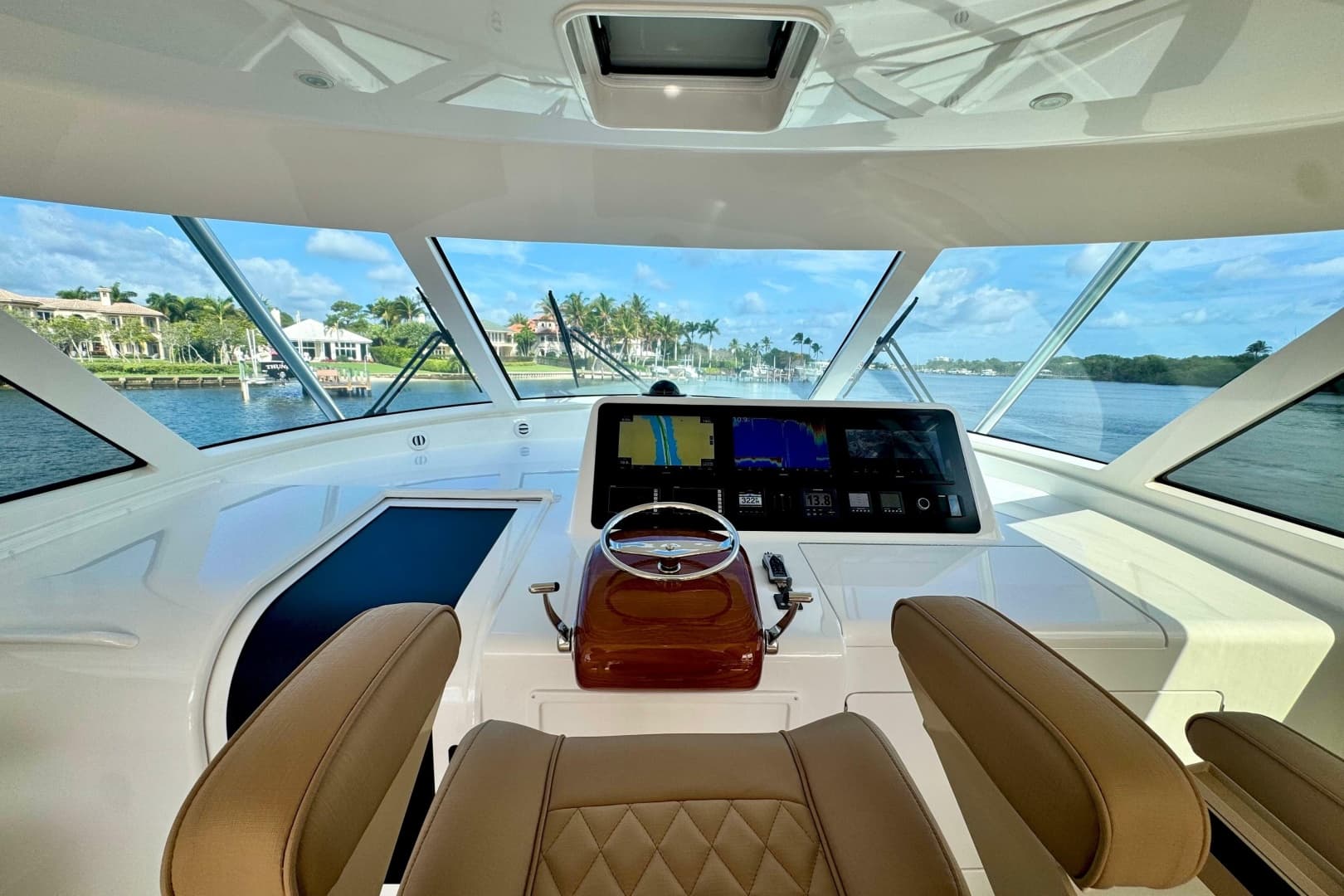 2017 Viking 52 Sport Tower