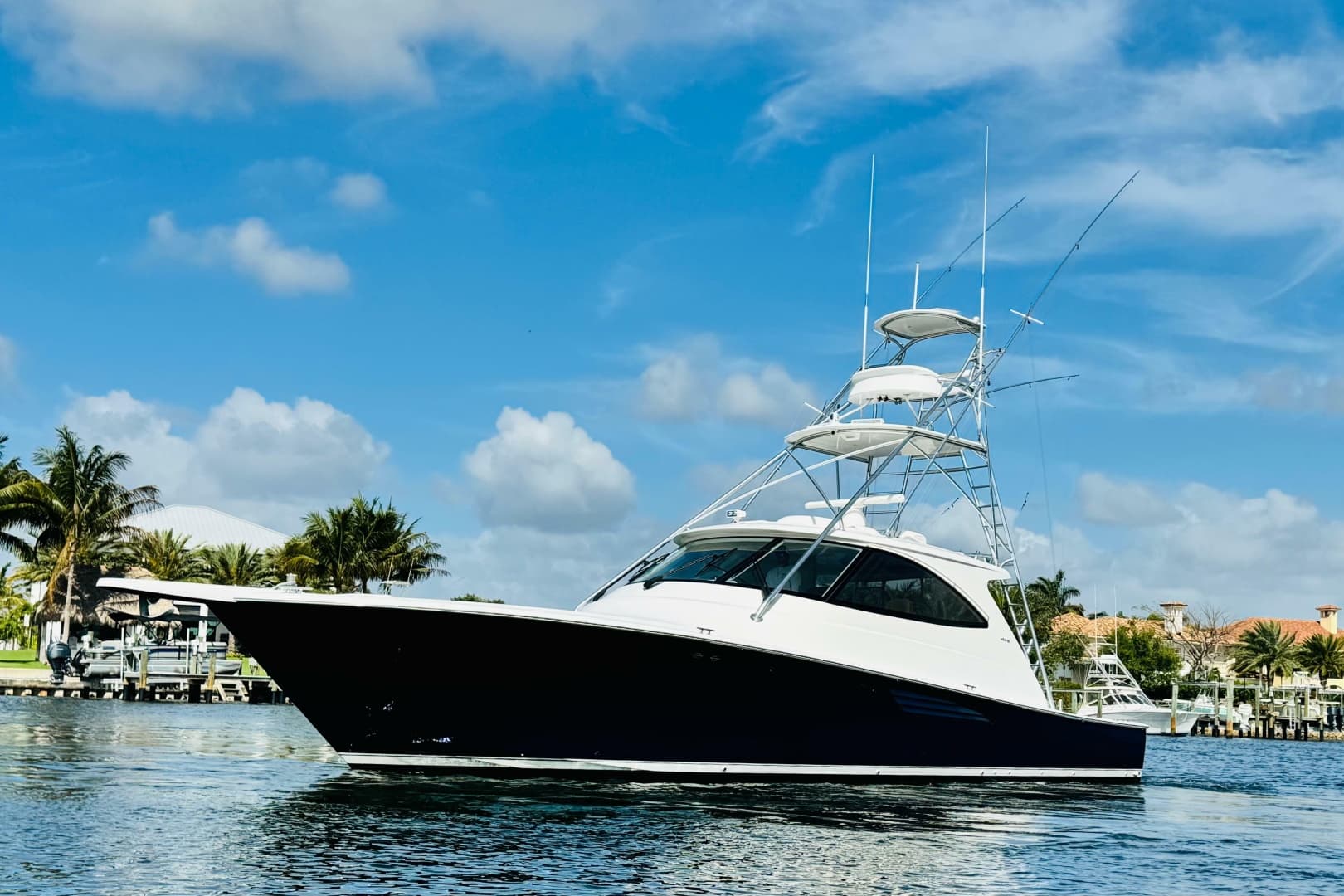 2017 Viking 52 Sport Tower
