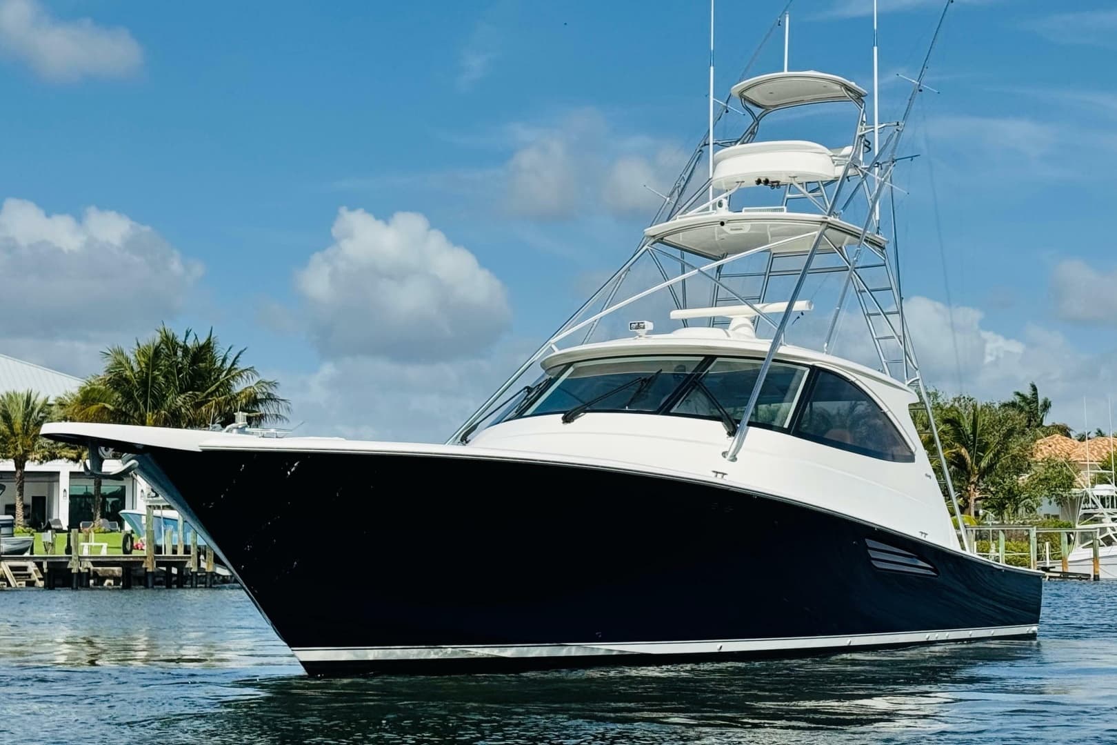 2017 Viking 52 Sport Tower