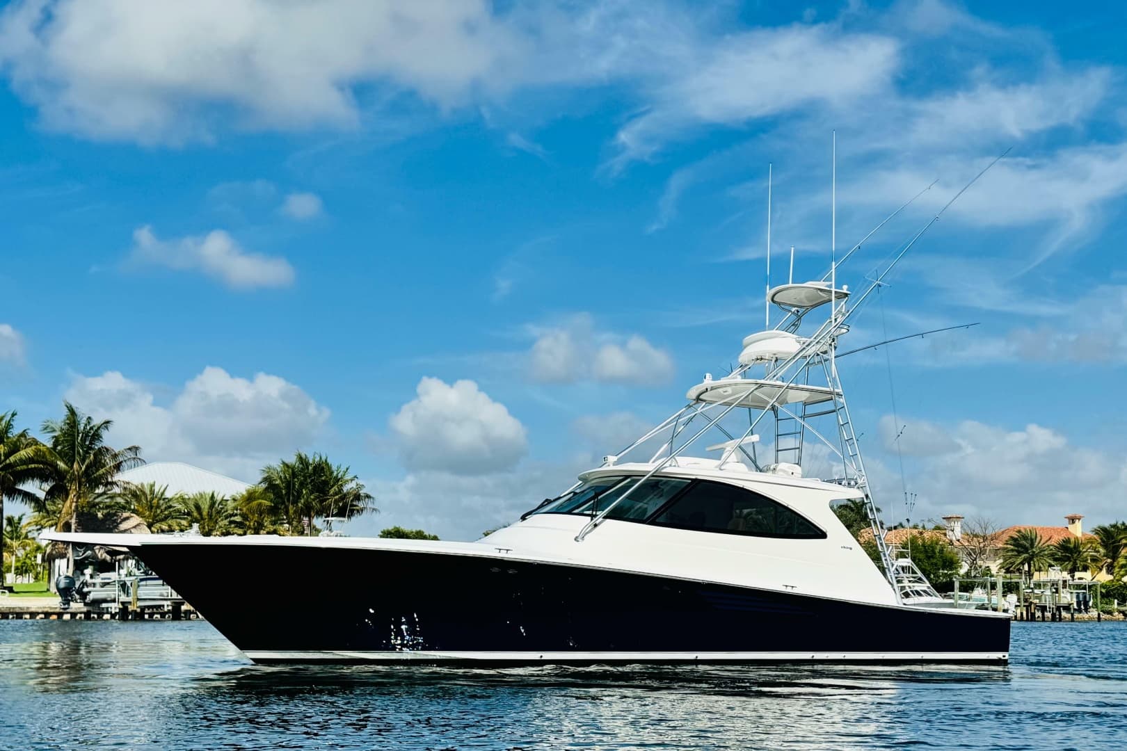 2017 Viking 52 Sport Tower