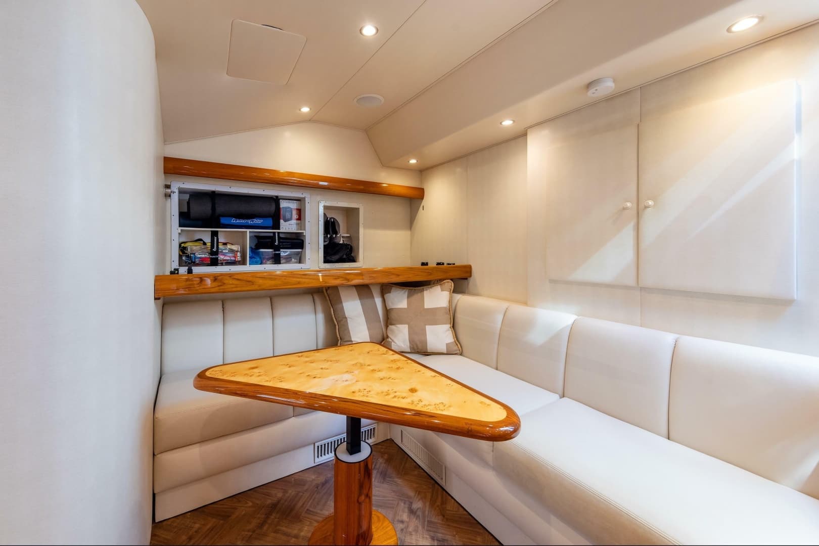 2017 Viking 52 Sport Tower