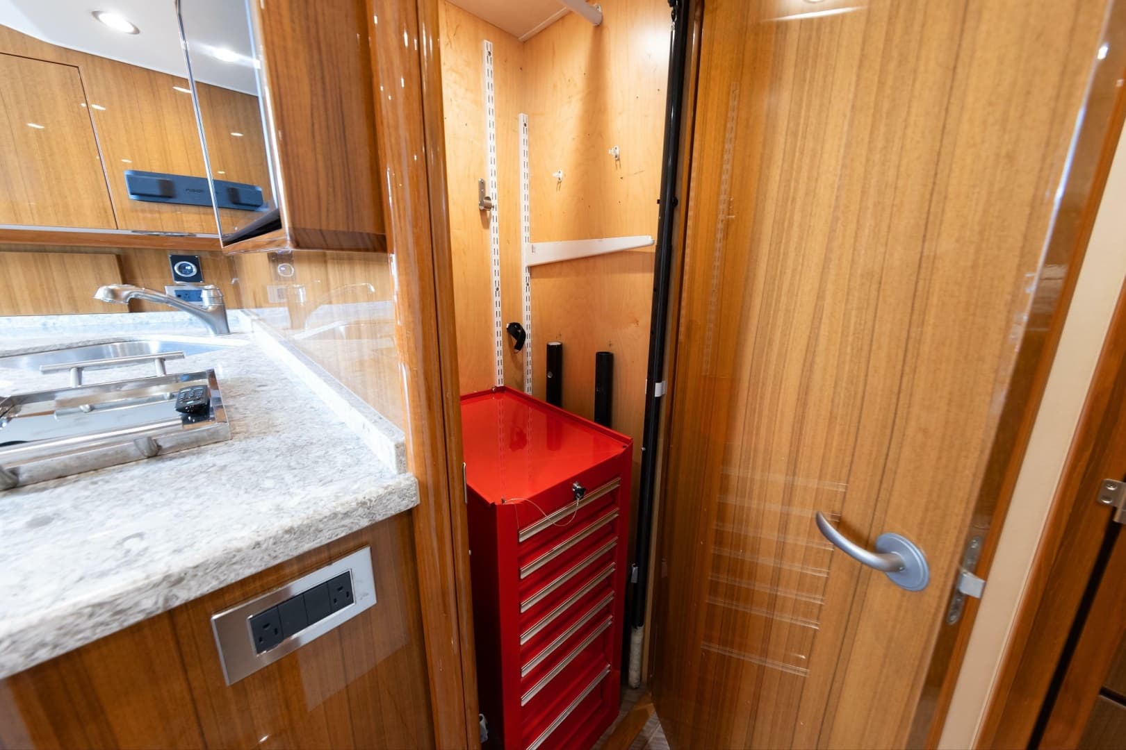 2017 Viking 52 Sport Tower